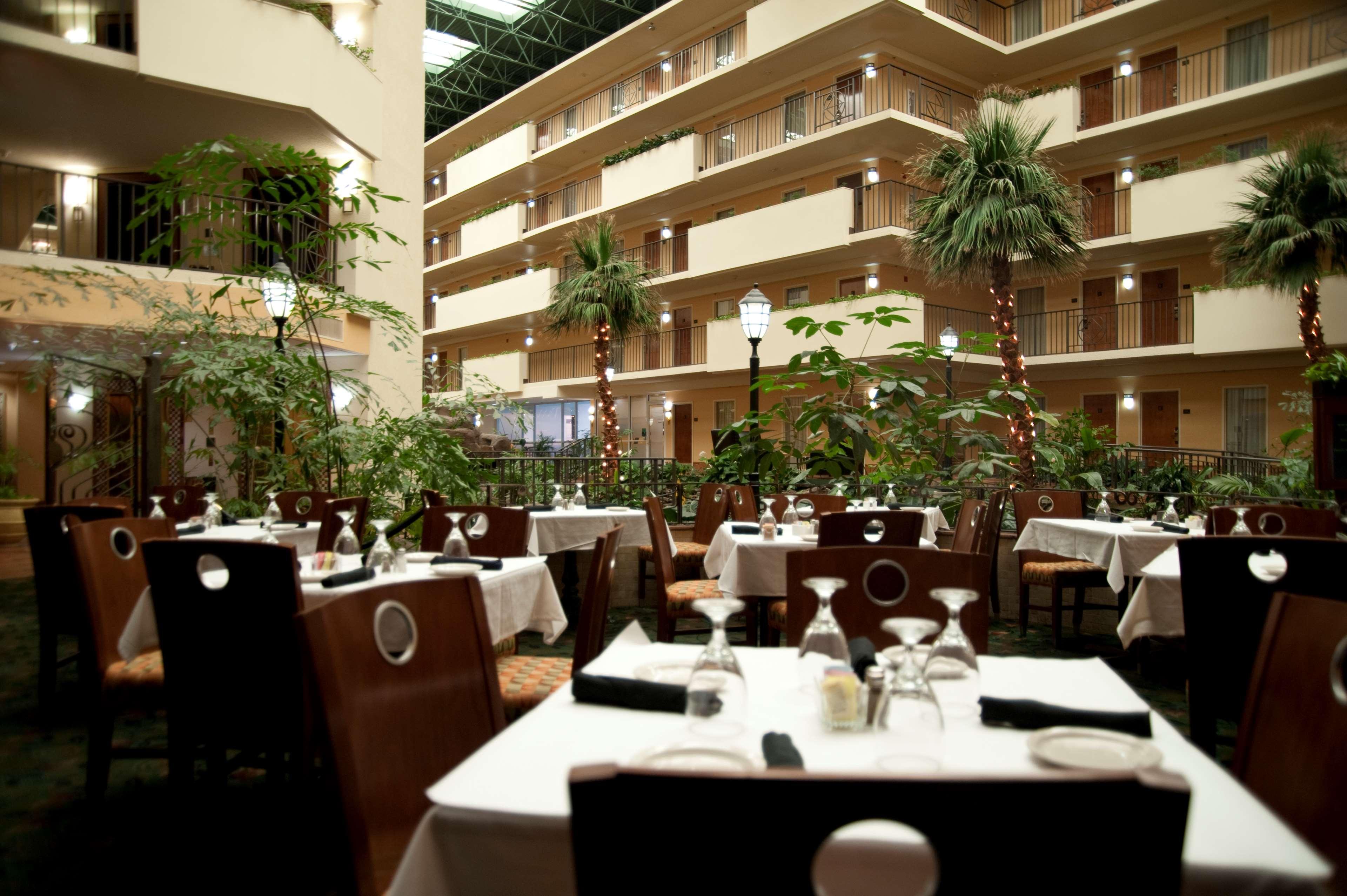Embassy Suites By Hilton Memphis East Germantown Area Ресторан фото
